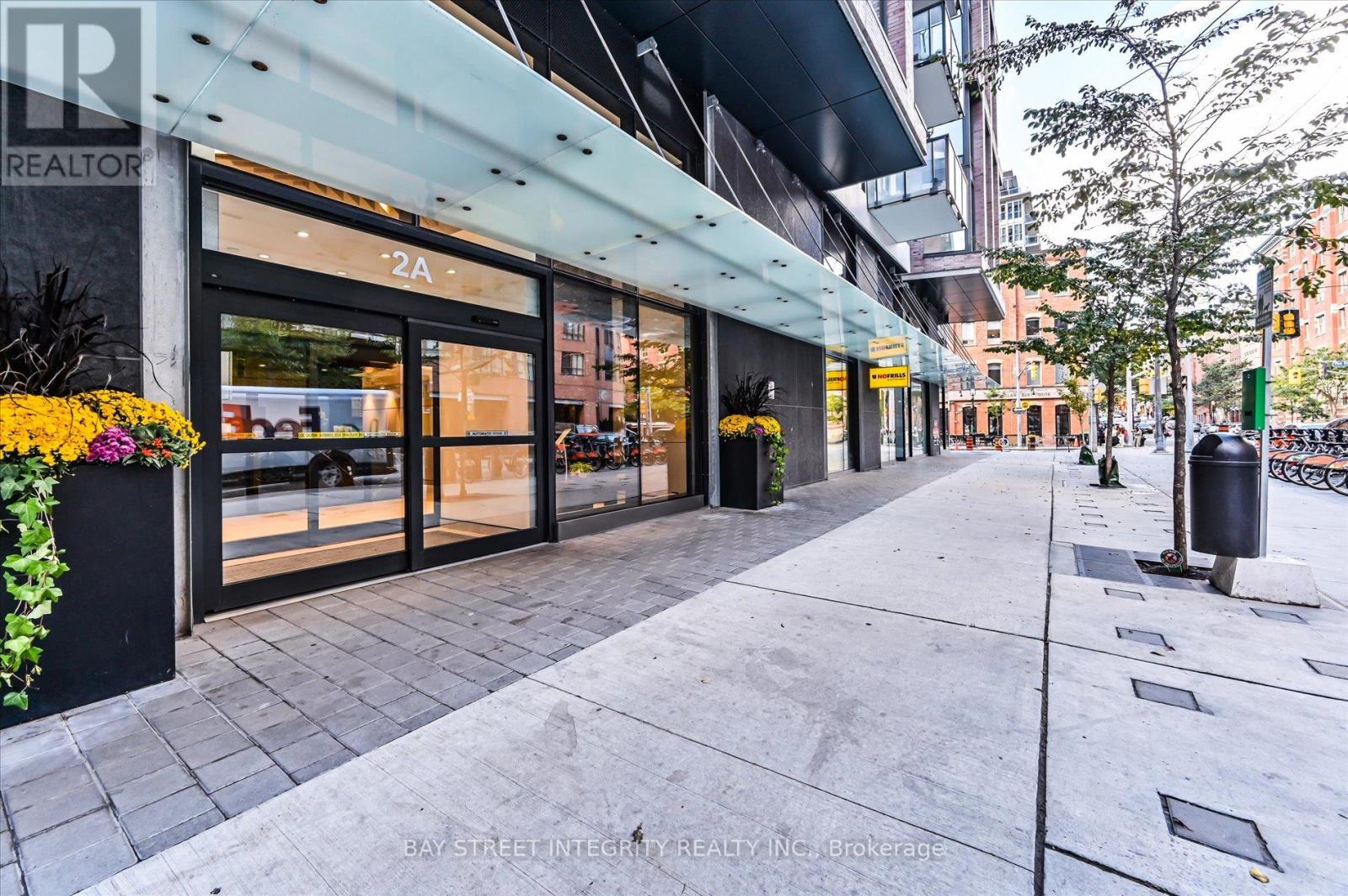 702 - 2a Church Street, Toronto, Ontario  M5E 0E1 - Photo 3 - C12480164