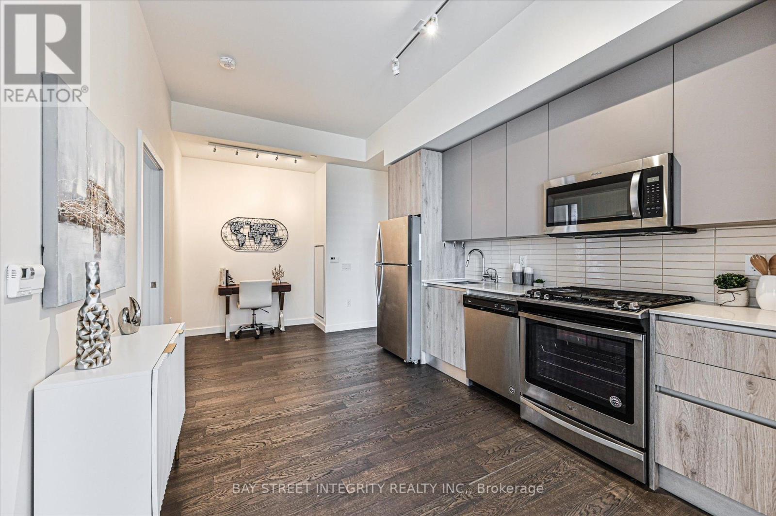 702 - 2a Church Street, Toronto, Ontario  M5E 0E1 - Photo 4 - C12480164