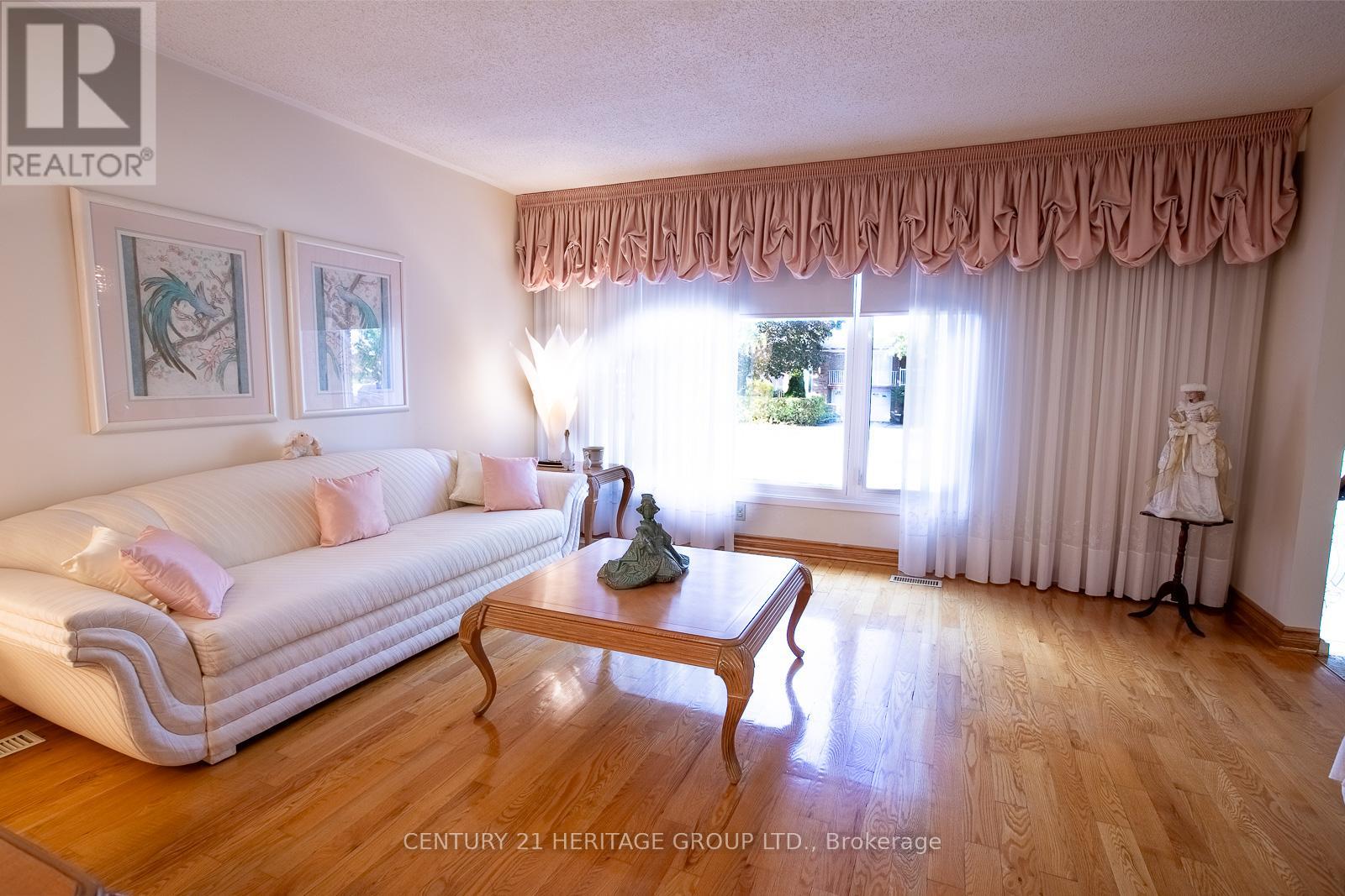 237 Apache Trail, Toronto, Ontario  M2H 2W3 - Photo 11 - C12480173