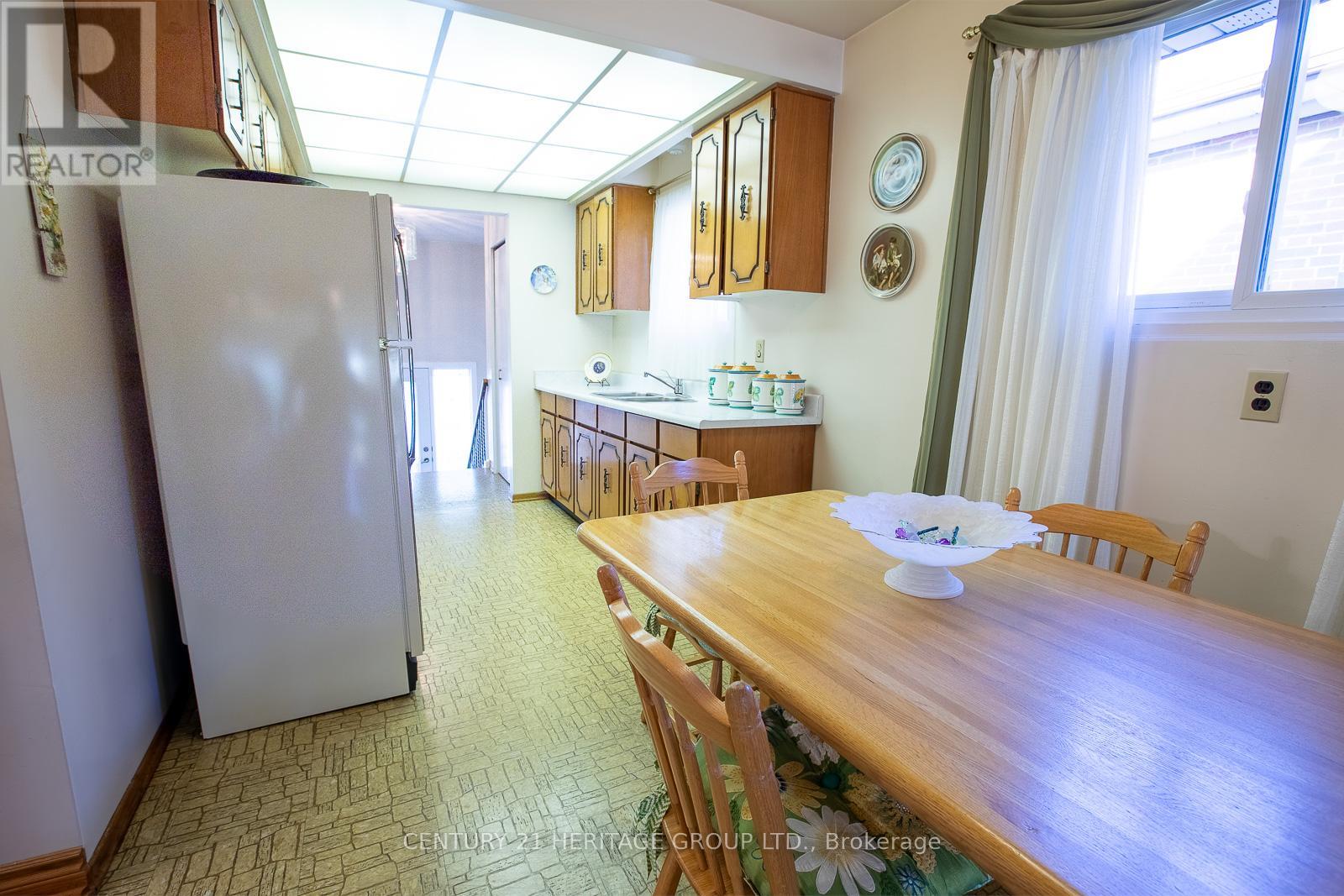 237 Apache Trail, Toronto, Ontario  M2H 2W3 - Photo 13 - C12480173