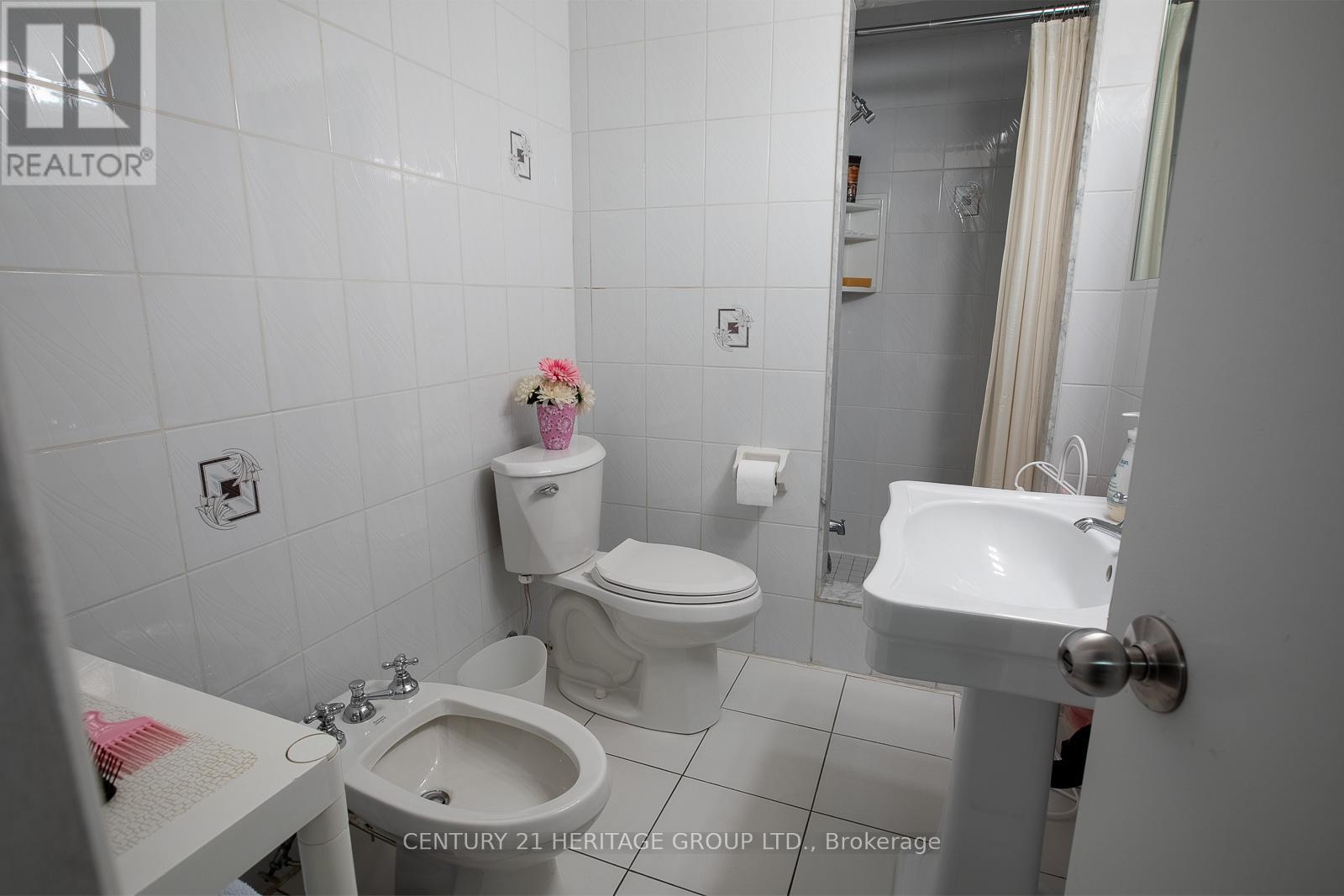 237 Apache Trail, Toronto, Ontario  M2H 2W3 - Photo 32 - C12480173