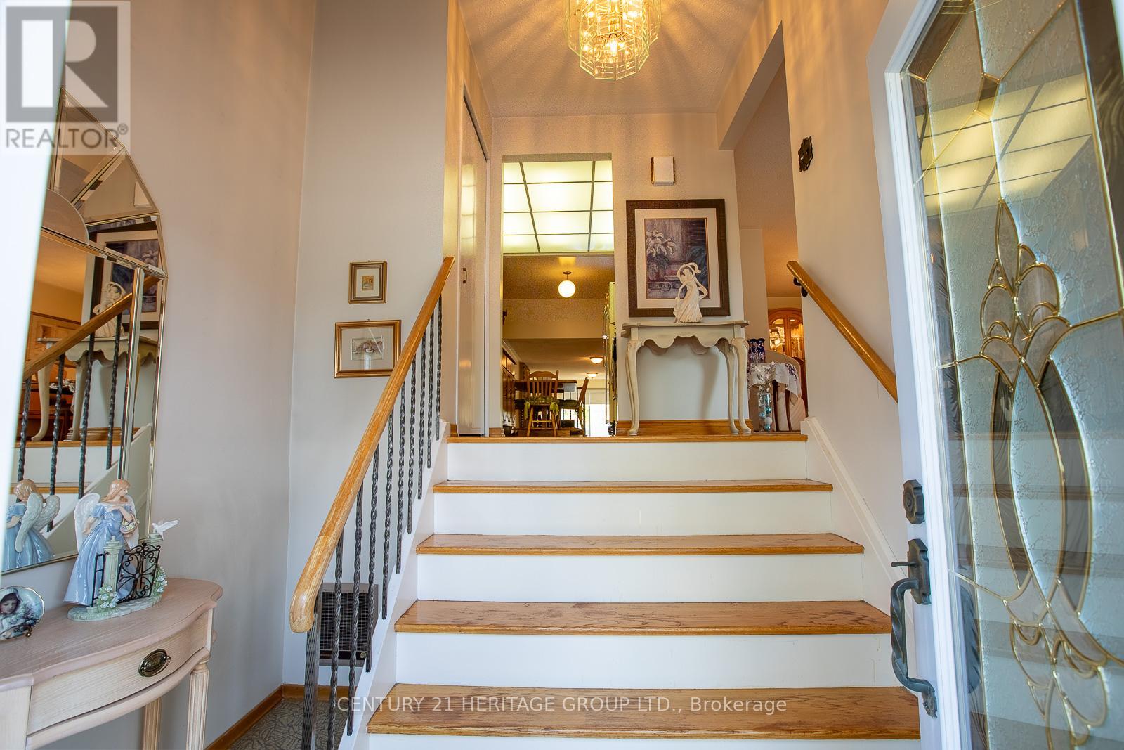 237 Apache Trail, Toronto, Ontario  M2H 2W3 - Photo 5 - C12480173