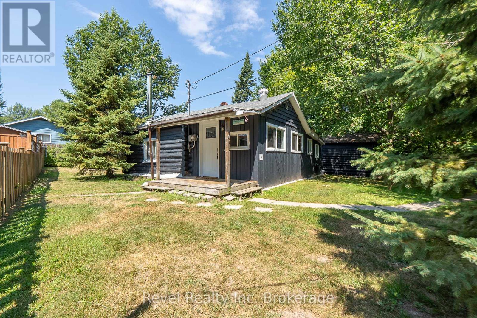 14 Mowat Crescent, North Bay, Ontario  P1A 1R5 - Photo 2 - X12480248