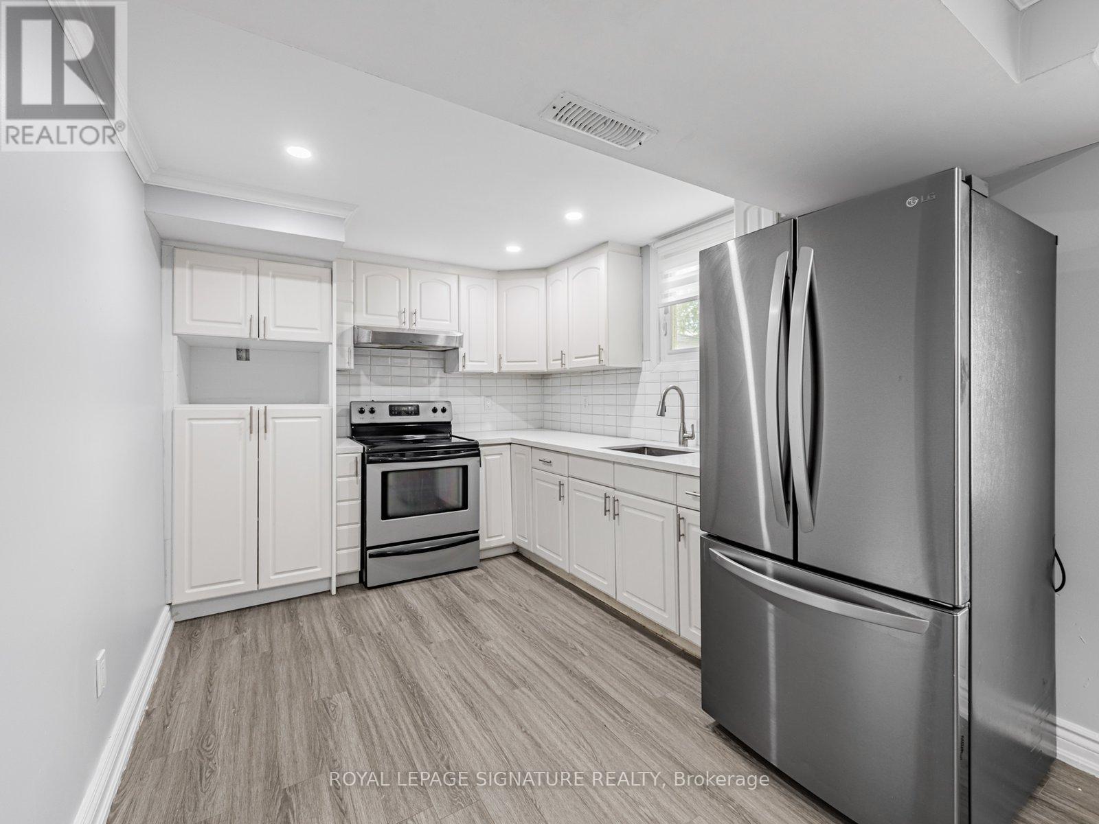 1551 Dellbrook Avenue, Pickering, Ontario  L1X 2L7 - Photo 4 - E12480043