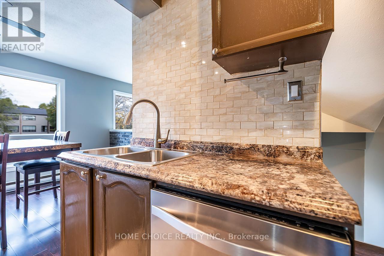 51 Park Lane Circle E, Clarington, Ontario  L1C 3V9 - Photo 13 - E12480053
