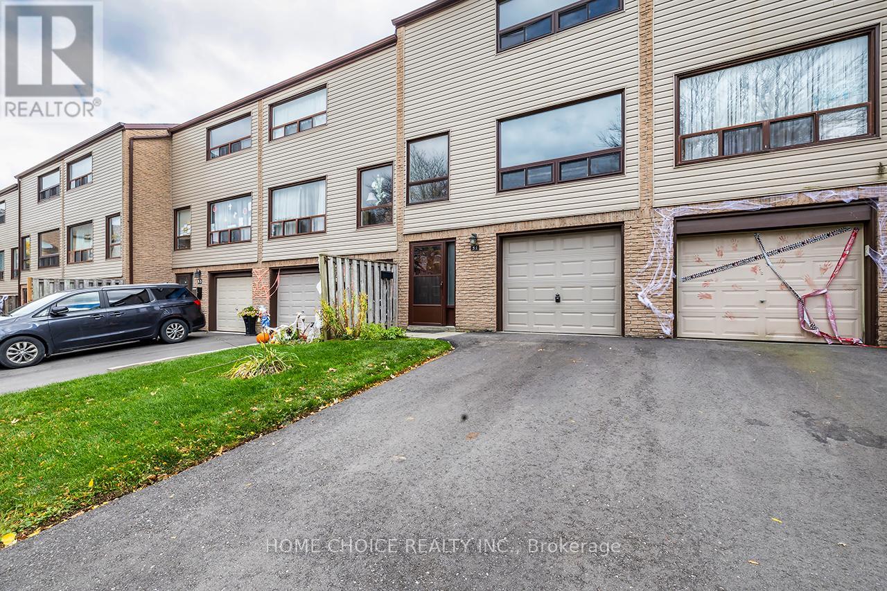 51 Park Lane Circle E, Clarington, Ontario  L1C 3V9 - Photo 2 - E12480053