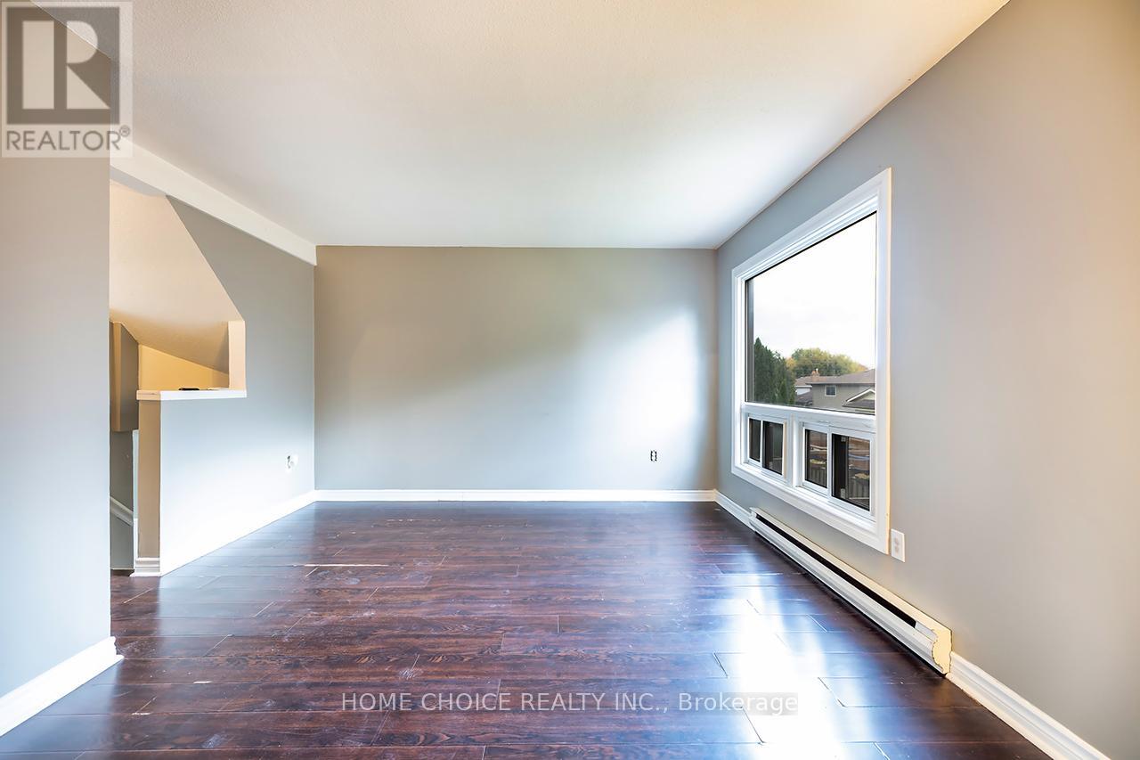 51 Park Lane Circle E, Clarington, Ontario  L1C 3V9 - Photo 4 - E12480053