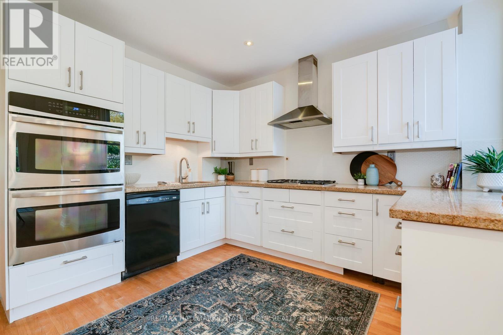 9 Ethelwin Avenue, Toronto, Ontario  M4C 1E7 - Photo 10 - E12480099