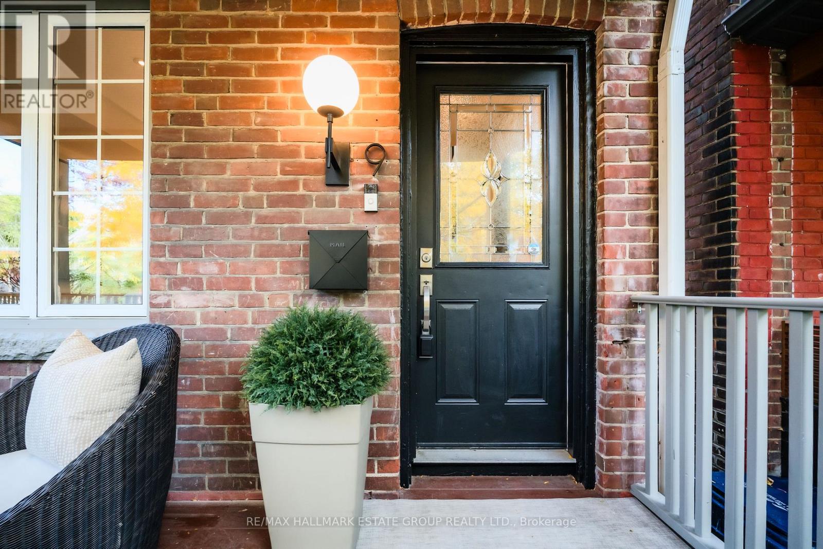 9 Ethelwin Avenue, Toronto, Ontario  M4C 1E7 - Photo 2 - E12480099