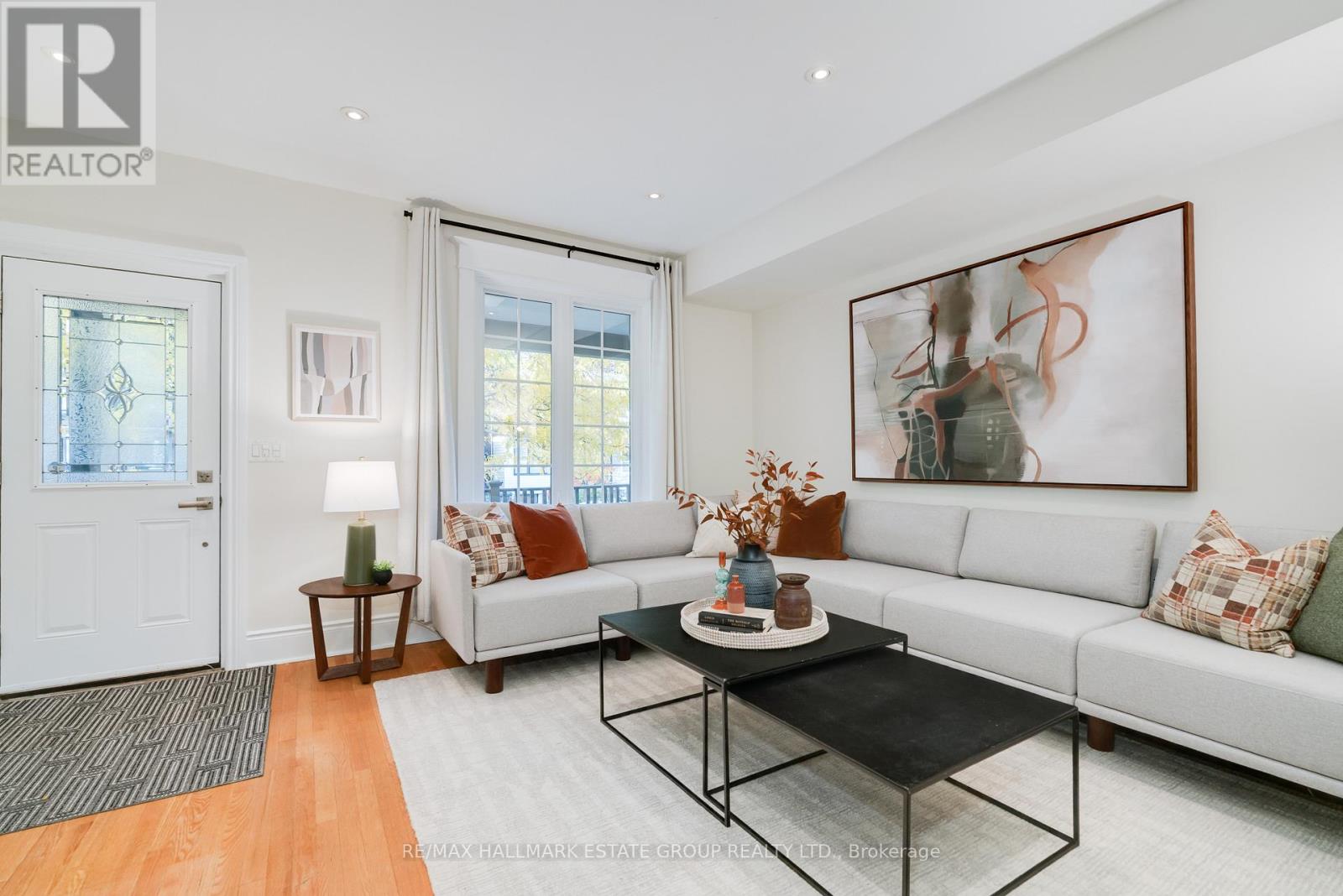 9 Ethelwin Avenue, Toronto, Ontario  M4C 1E7 - Photo 7 - E12480099
