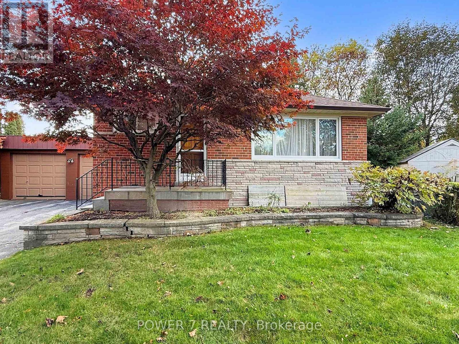 16 STOKEWELL PLACE, Toronto, Ontario