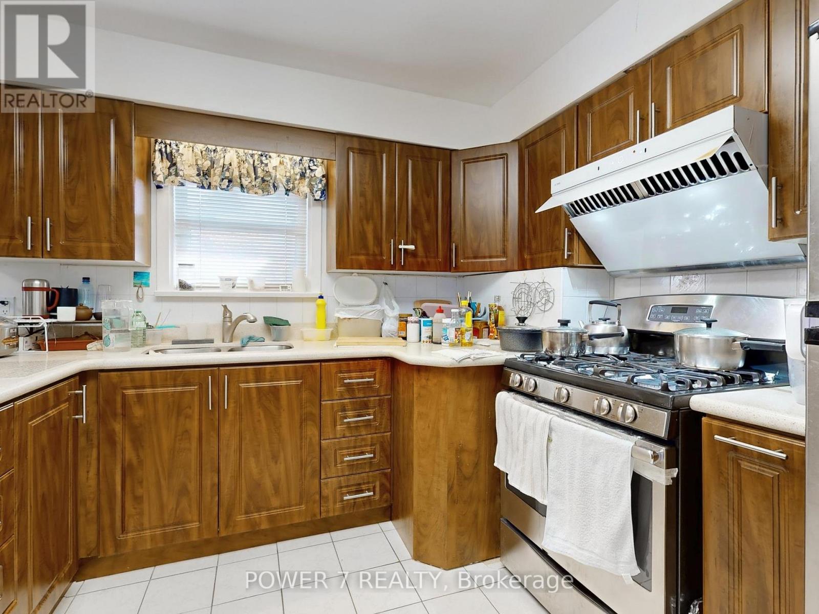 16 Stokewell Place, Toronto, Ontario  M1P 3X2 - Photo 11 - E12480161