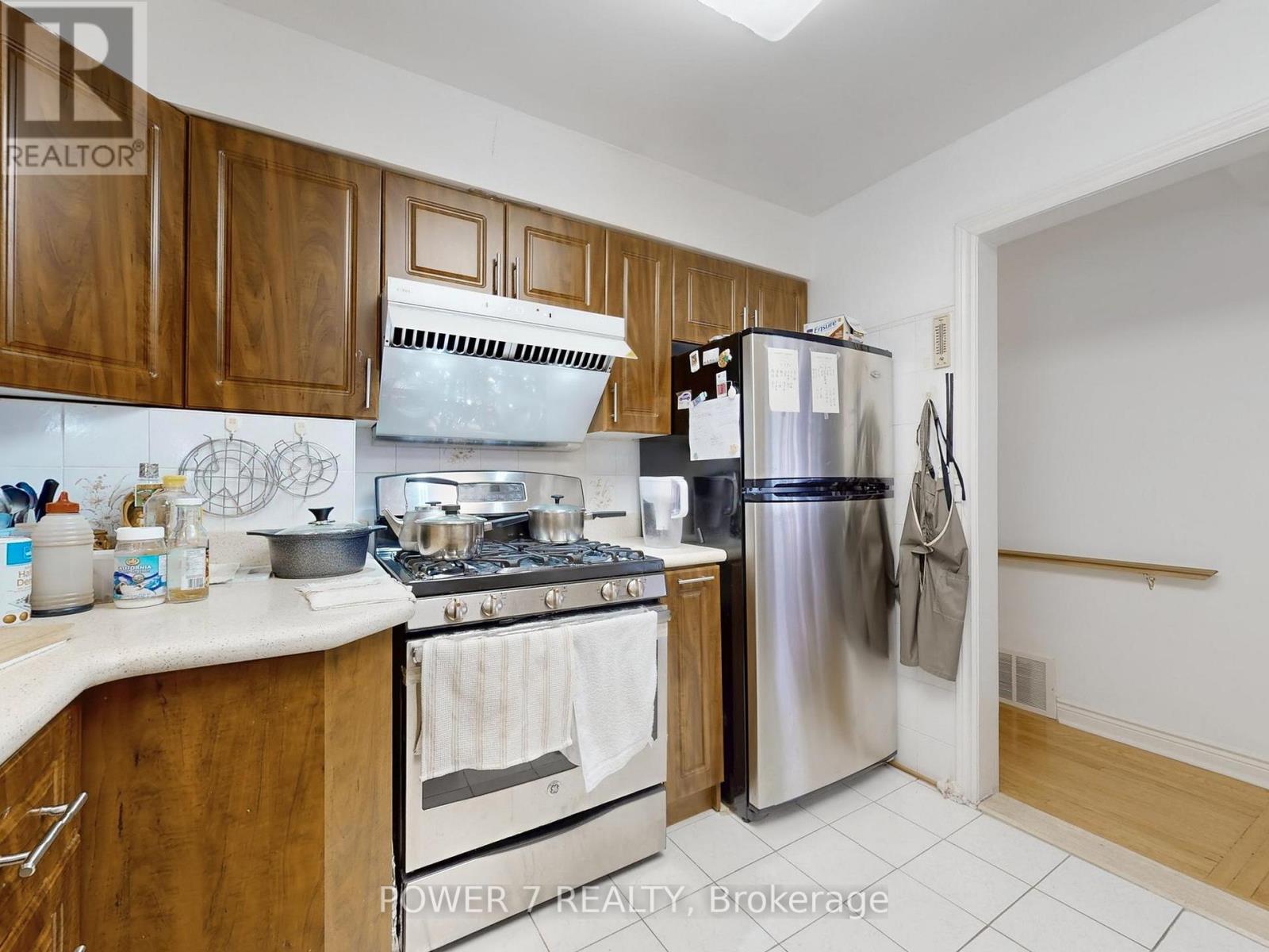 16 Stokewell Place, Toronto, Ontario  M1P 3X2 - Photo 14 - E12480161