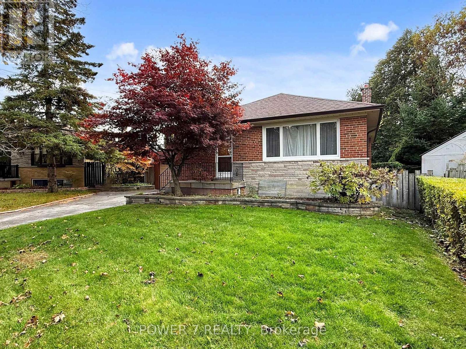 16 Stokewell Place, Toronto, Ontario  M1P 3X2 - Photo 5 - E12480161