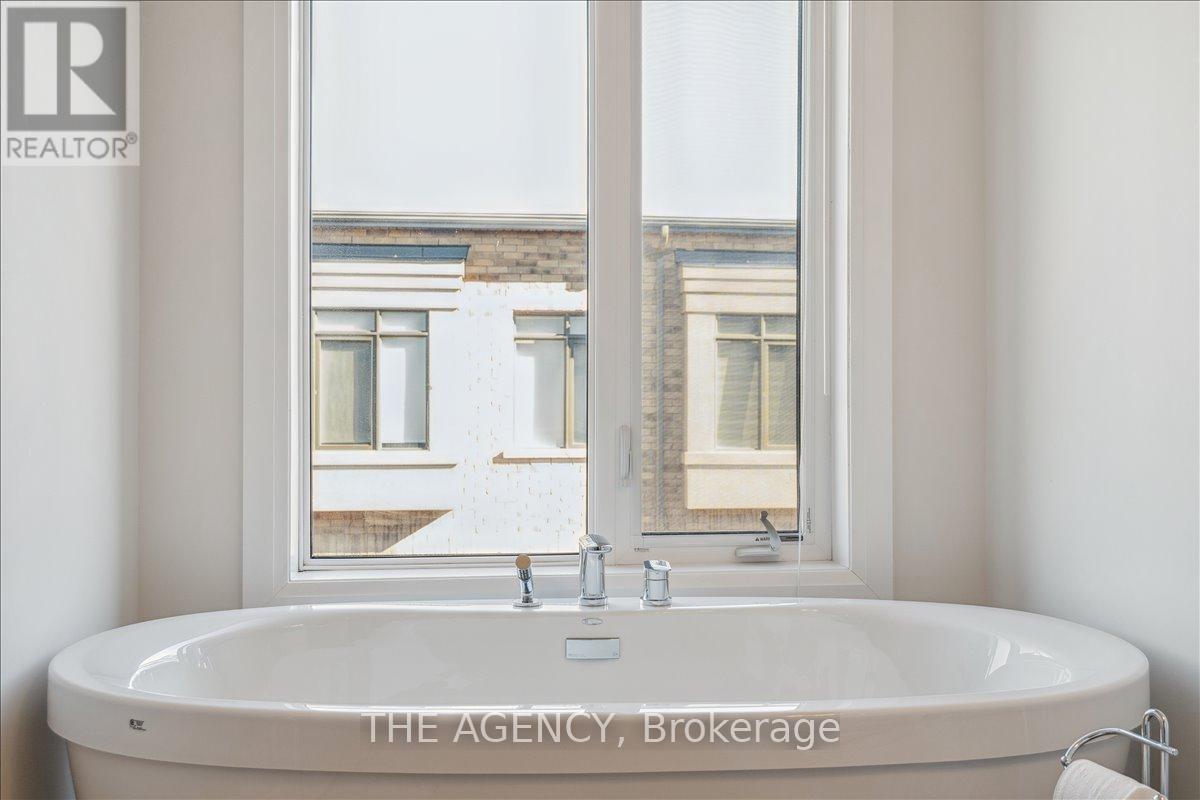 84 Salterton Circle, Vaughan, Ontario  L6A 4Z1 - Photo 29 - N12480027