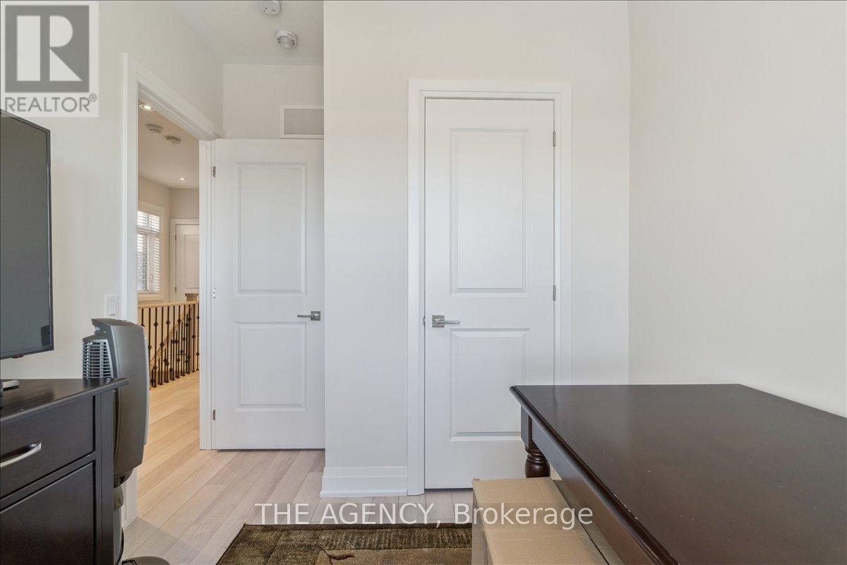 84 Salterton Circle, Vaughan, Ontario  L6A 4Z1 - Photo 31 - N12480027