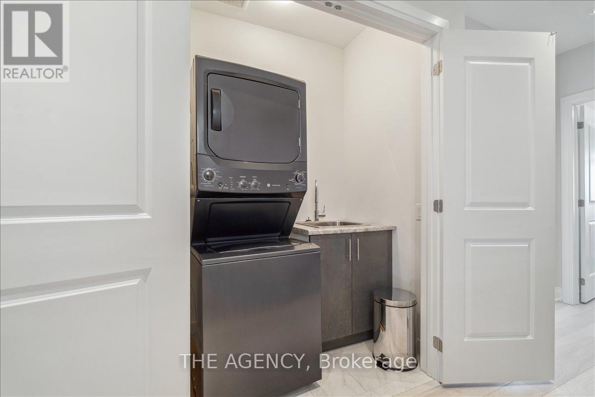 84 Salterton Circle, Vaughan, Ontario  L6A 4Z1 - Photo 34 - N12480027