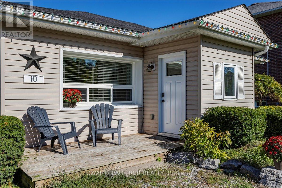 10 Cottage Grove, Georgina, Ontario  L4P 3E9 - Photo 3 - N12480047