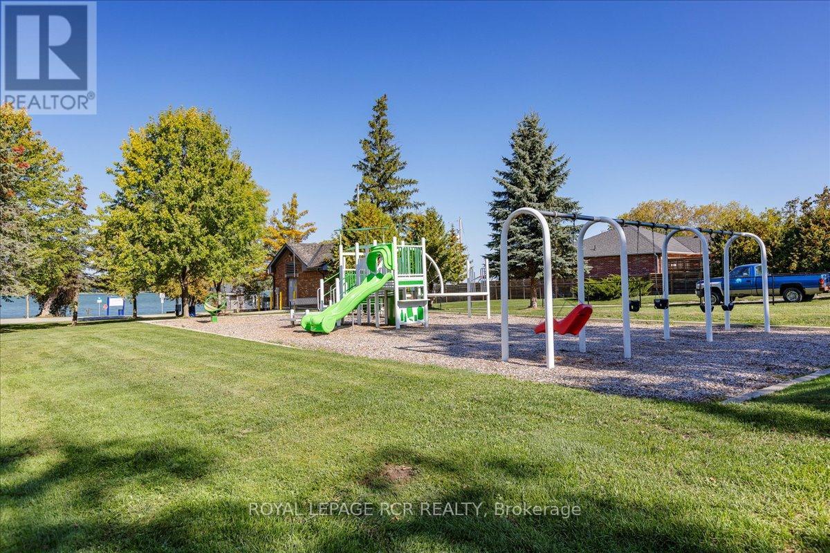 10 Cottage Grove, Georgina, Ontario  L4P 3E9 - Photo 34 - N12480047