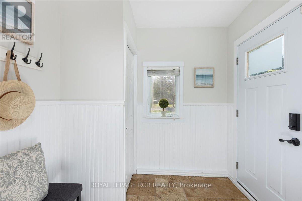 10 Cottage Grove, Georgina, Ontario  L4P 3E9 - Photo 5 - N12480047