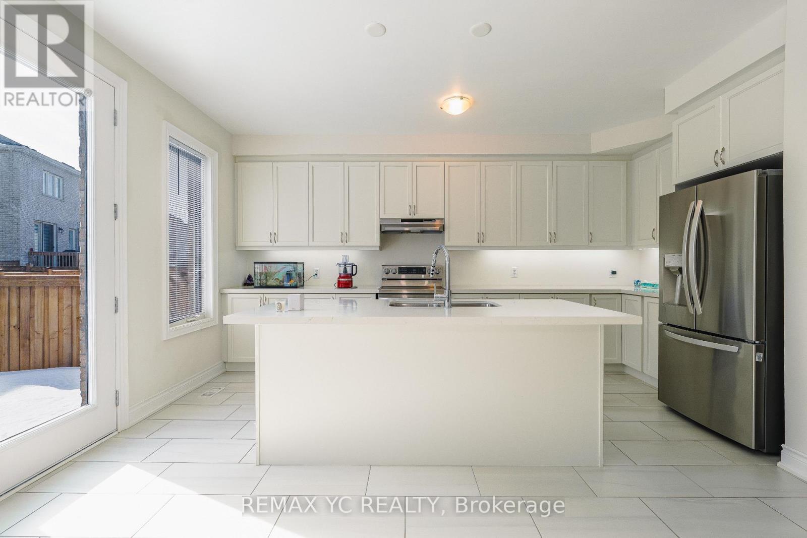 17 Hitching Post Lane, Georgina, Ontario  L4P 0H9 - Photo 19 - N12480049