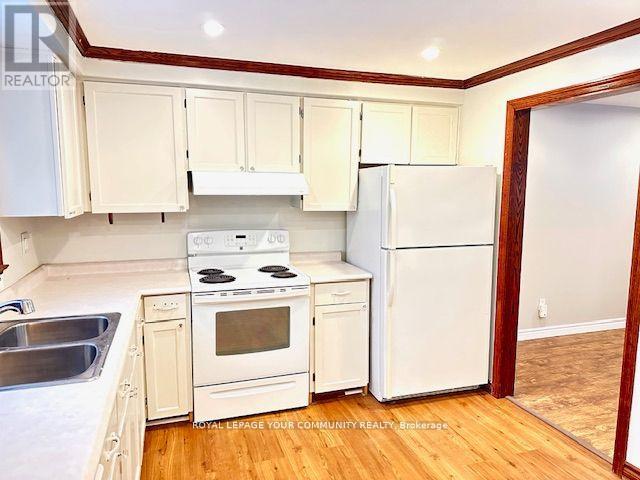 93 Hill Drive, Aurora, Ontario  L4G 3A9 - Photo 12 - N12480052
