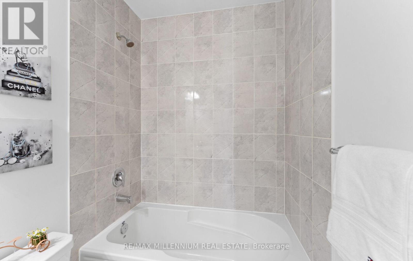 83 Casley Avenue, Richmond Hill, Ontario  L4S 0K7 - Photo 6 - N12480155