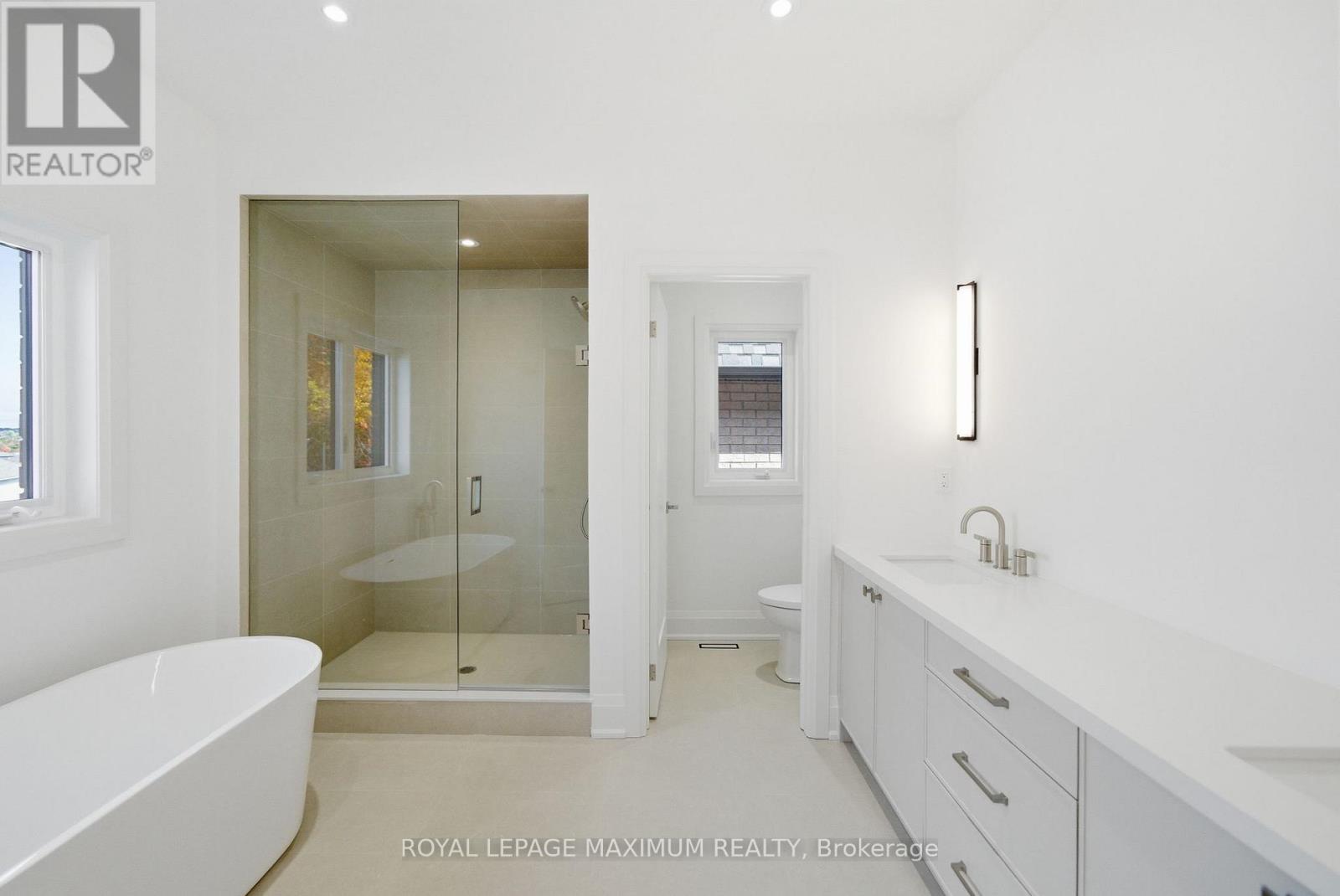 6 Donsgrove Court, Vaughan, Ontario  L4J 9A1 - Photo 19 - N12480162