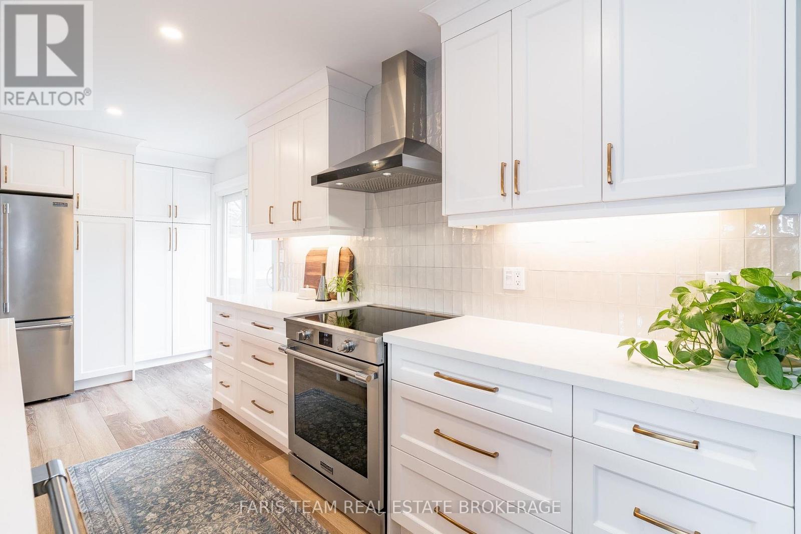 7 Gowan Road, Oro-Medonte (Shanty Bay), Ontario  L0L 2L0 - Photo 10 - S12480058