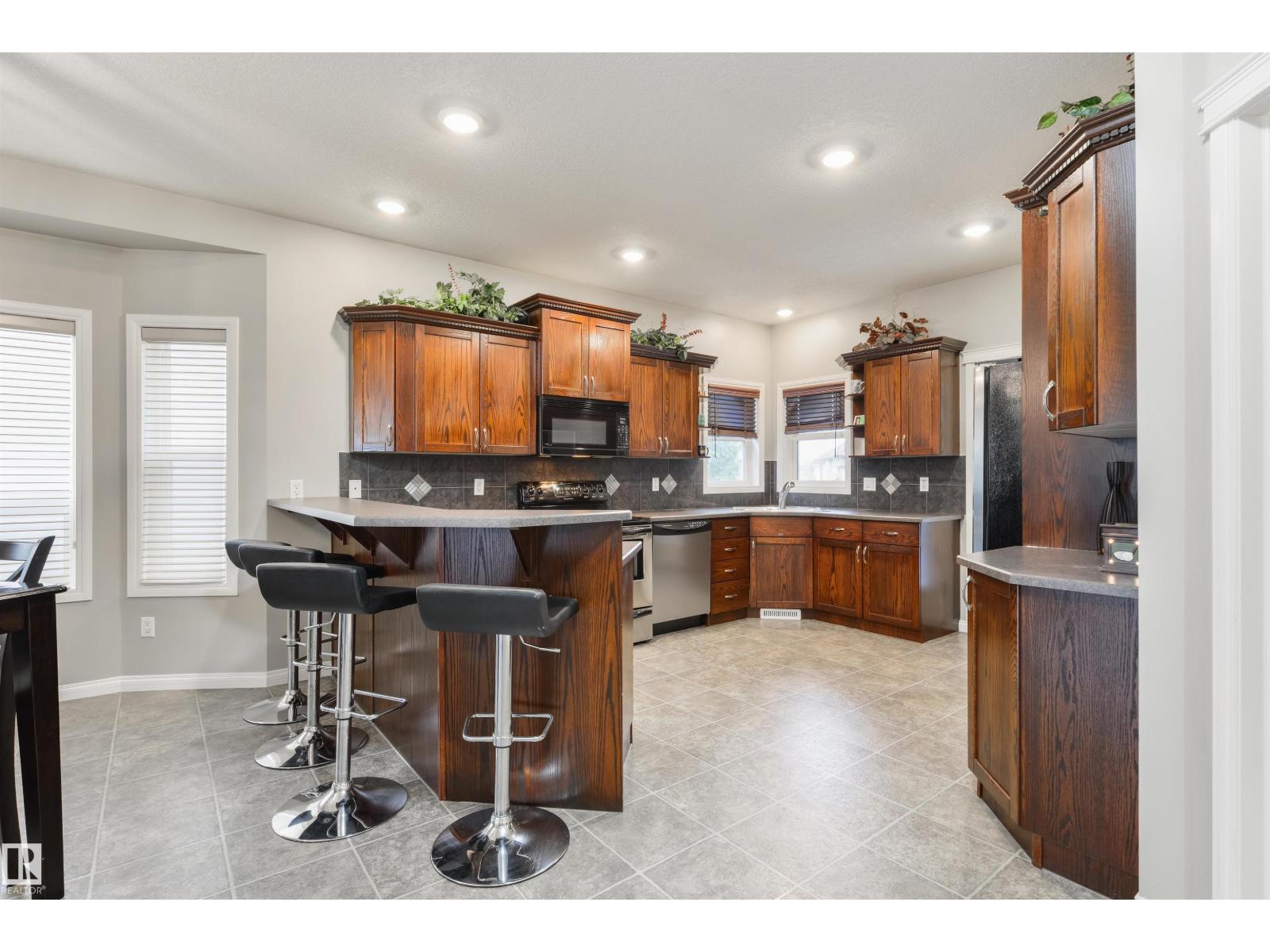 60 Huntington Cr, Spruce Grove, Alberta  T7X 0A9 - Photo 10 - E4463329