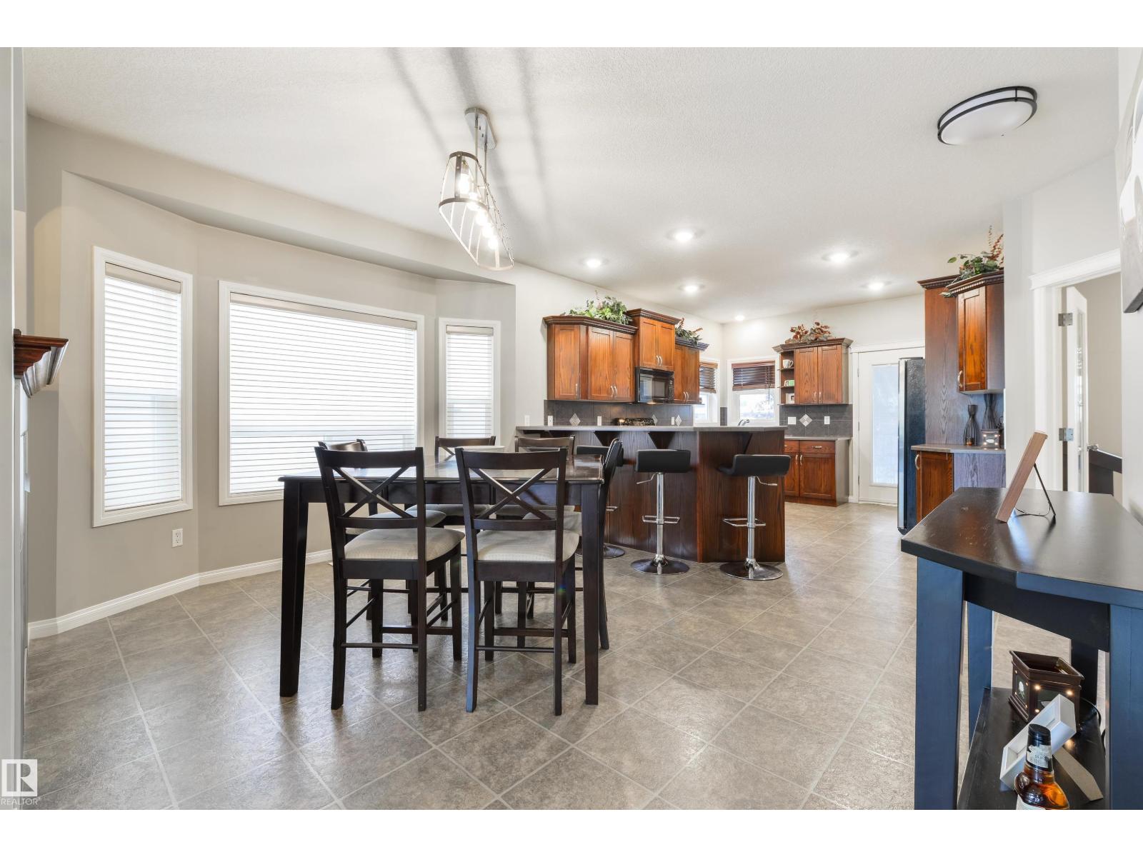 60 Huntington Cr, Spruce Grove, Alberta  T7X 0A9 - Photo 8 - E4463329