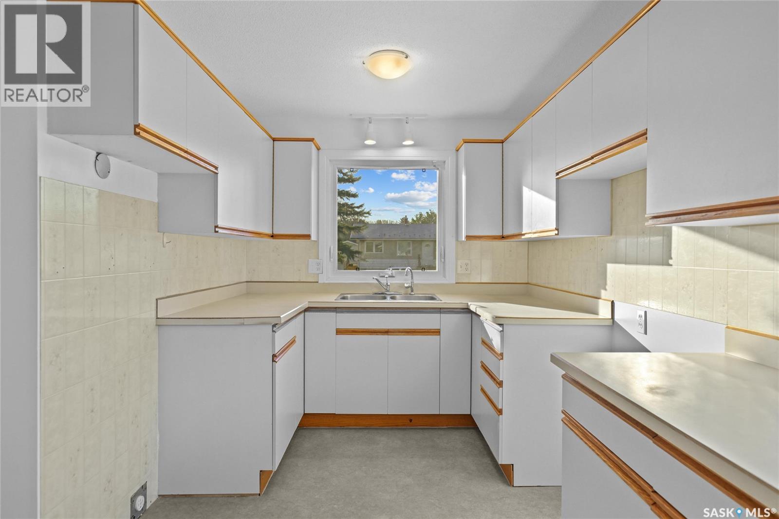 1909 Arthur Street, Regina, Saskatchewan  S4T 4W6 - Photo 9 - SK021562