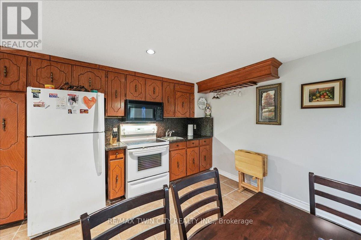 52 Mistycreek Crescent, Brampton, Ontario  L7A 3E8 - Photo 28 - W12480034