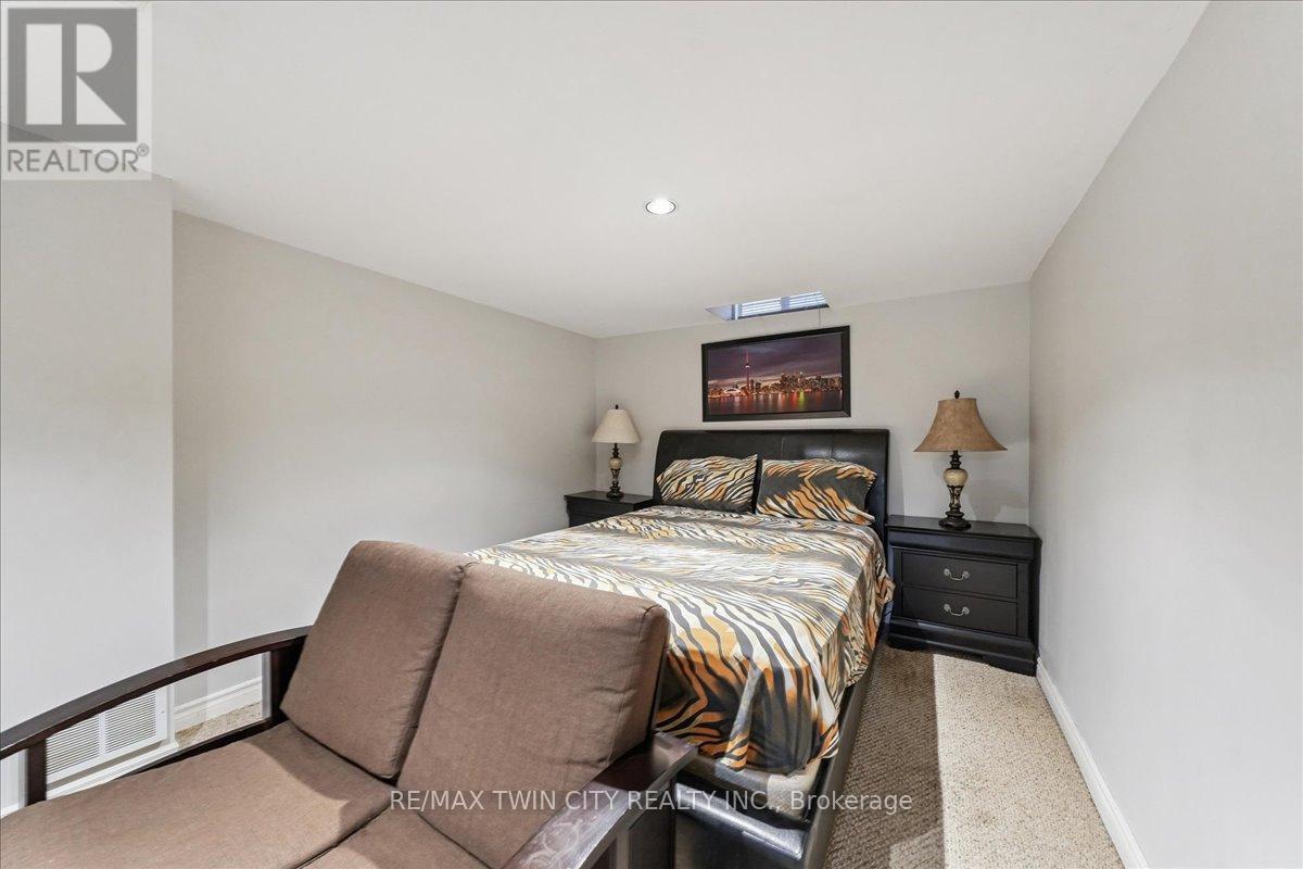 52 Mistycreek Crescent, Brampton, Ontario  L7A 3E8 - Photo 31 - W12480034