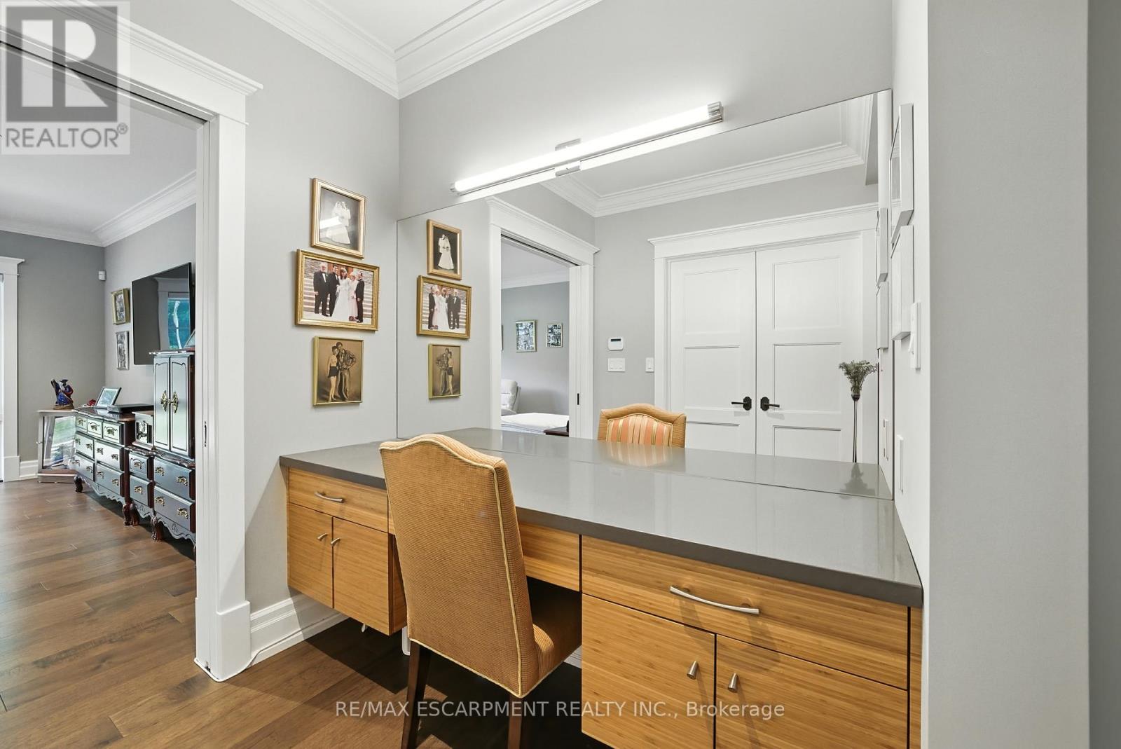 597 Old York Road, Burlington, Ontario  L7P 4Y6 - Photo 18 - W12480040
