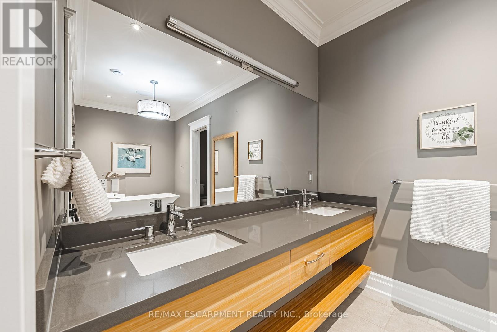 597 Old York Road, Burlington, Ontario  L7P 4Y6 - Photo 20 - W12480040