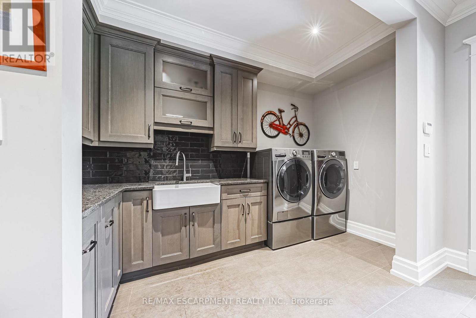 597 Old York Road, Burlington, Ontario  L7P 4Y6 - Photo 24 - W12480040