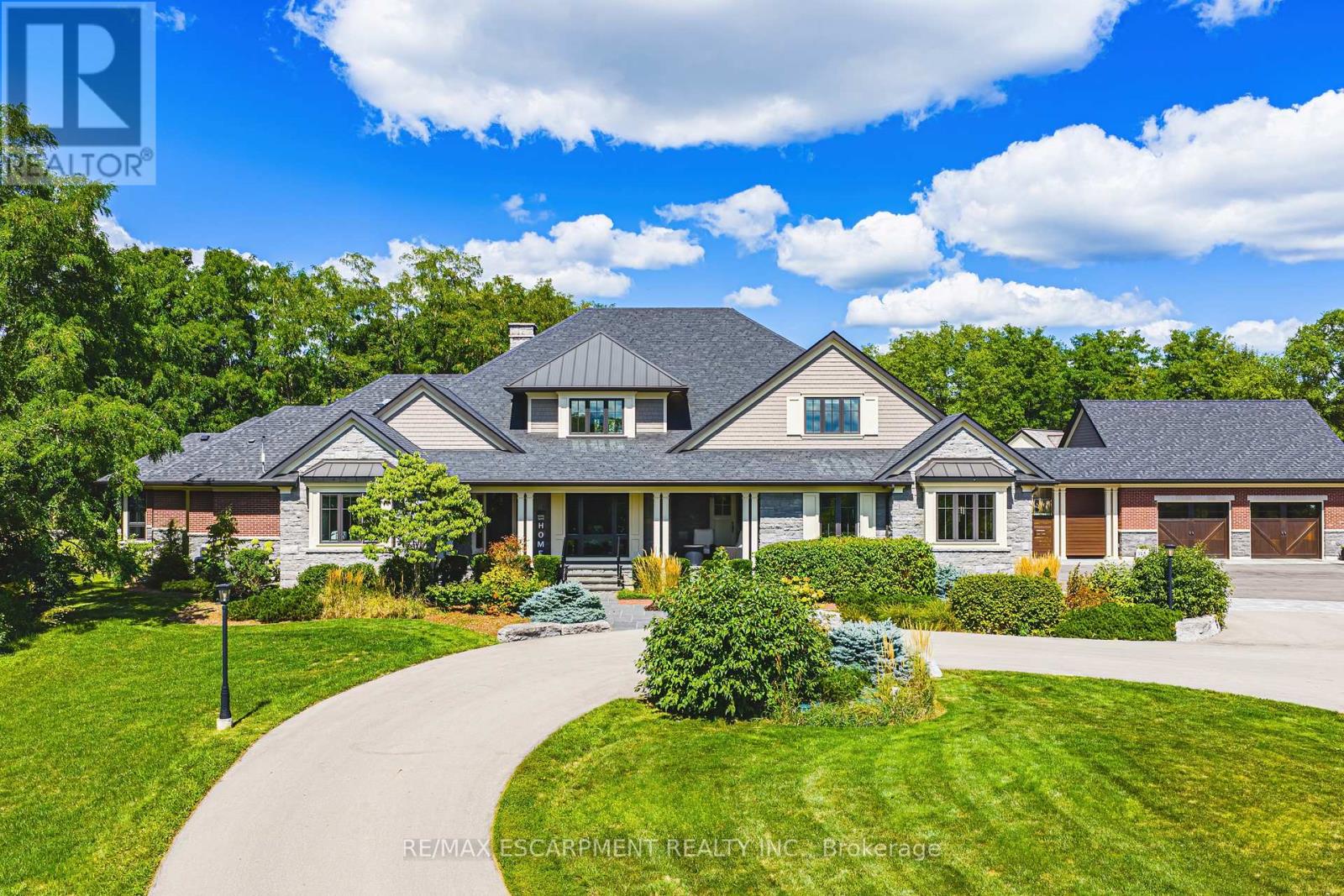 597 Old York Road, Burlington, Ontario  L7P 4Y6 - Photo 3 - W12480040