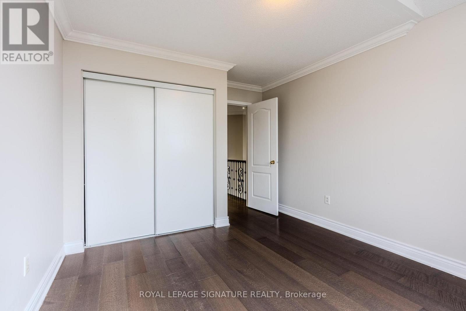 5865 Whitehorn Avenue, Mississauga (East Credit), Ontario  L5V 2W7 - Photo 20 - W12480059