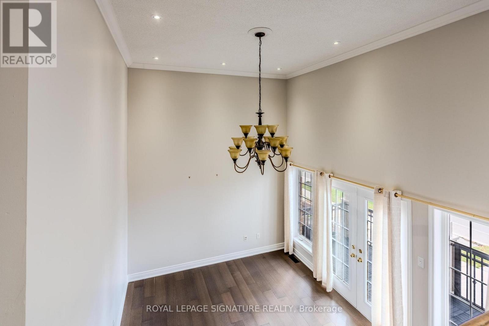 5865 Whitehorn Avenue, Mississauga (East Credit), Ontario  L5V 2W7 - Photo 22 - W12480059