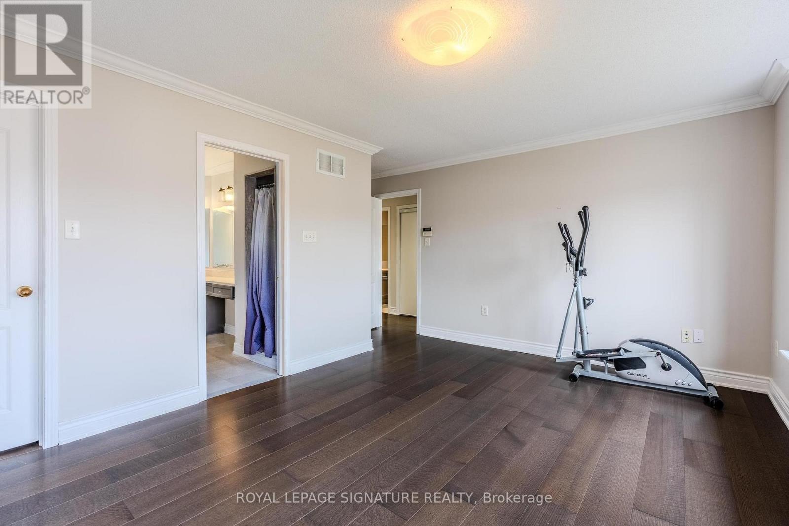 5865 Whitehorn Avenue, Mississauga (East Credit), Ontario  L5V 2W7 - Photo 26 - W12480059
