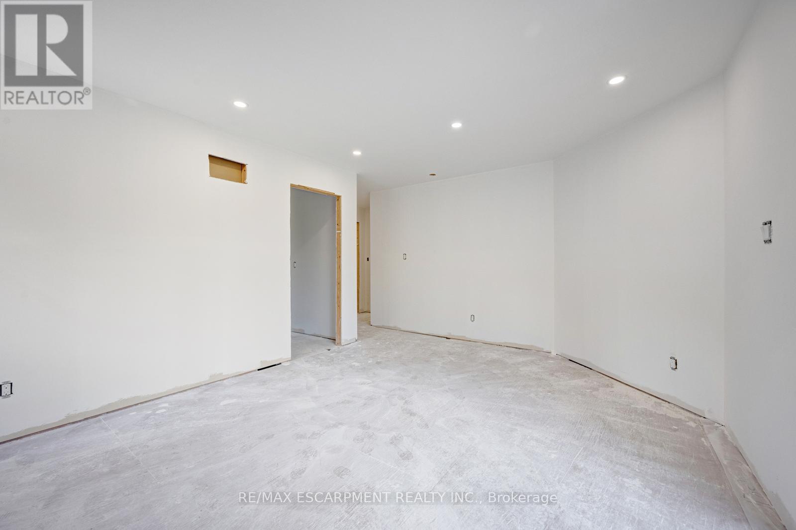 10 Edgeforest Drive, Brampton, Ontario  L6P 0E1 - Photo 22 - W12480075