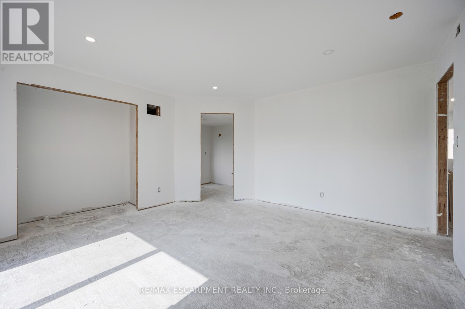 10 Edgeforest Drive, Brampton, Ontario  L6P 0E1 - Photo 24 - W12480075