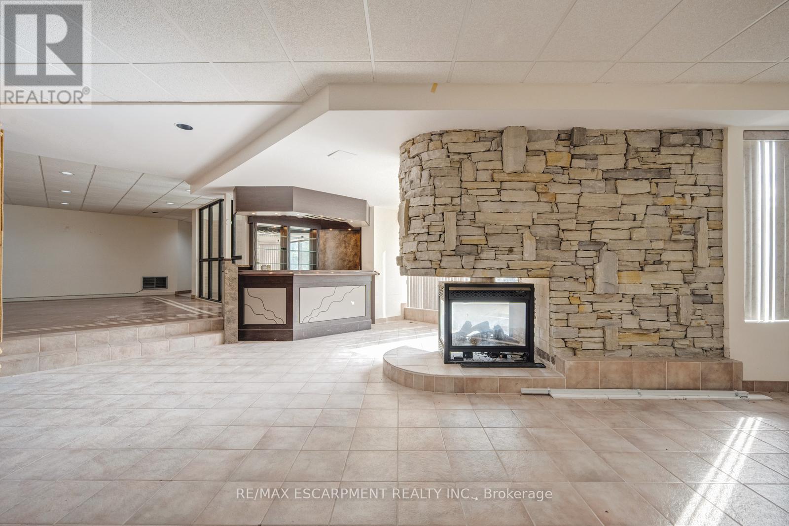 10 Edgeforest Drive, Brampton, Ontario  L6P 0E1 - Photo 30 - W12480075