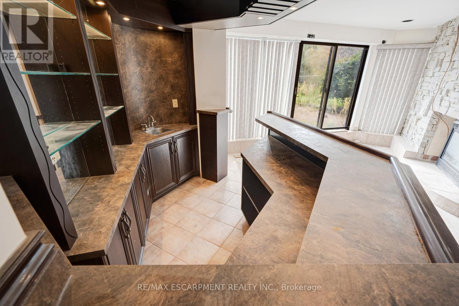 10 Edgeforest Drive, Brampton, Ontario  L6P 0E1 - Photo 31 - W12480075