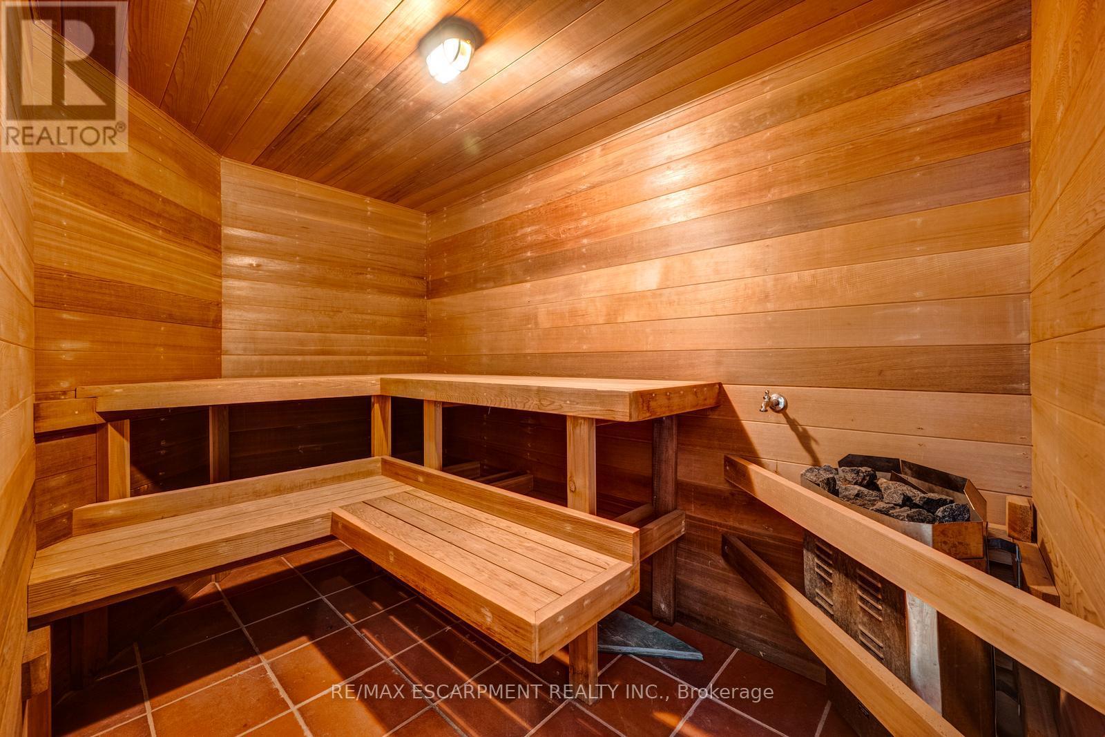 10 Edgeforest Drive, Brampton, Ontario  L6P 0E1 - Photo 42 - W12480075