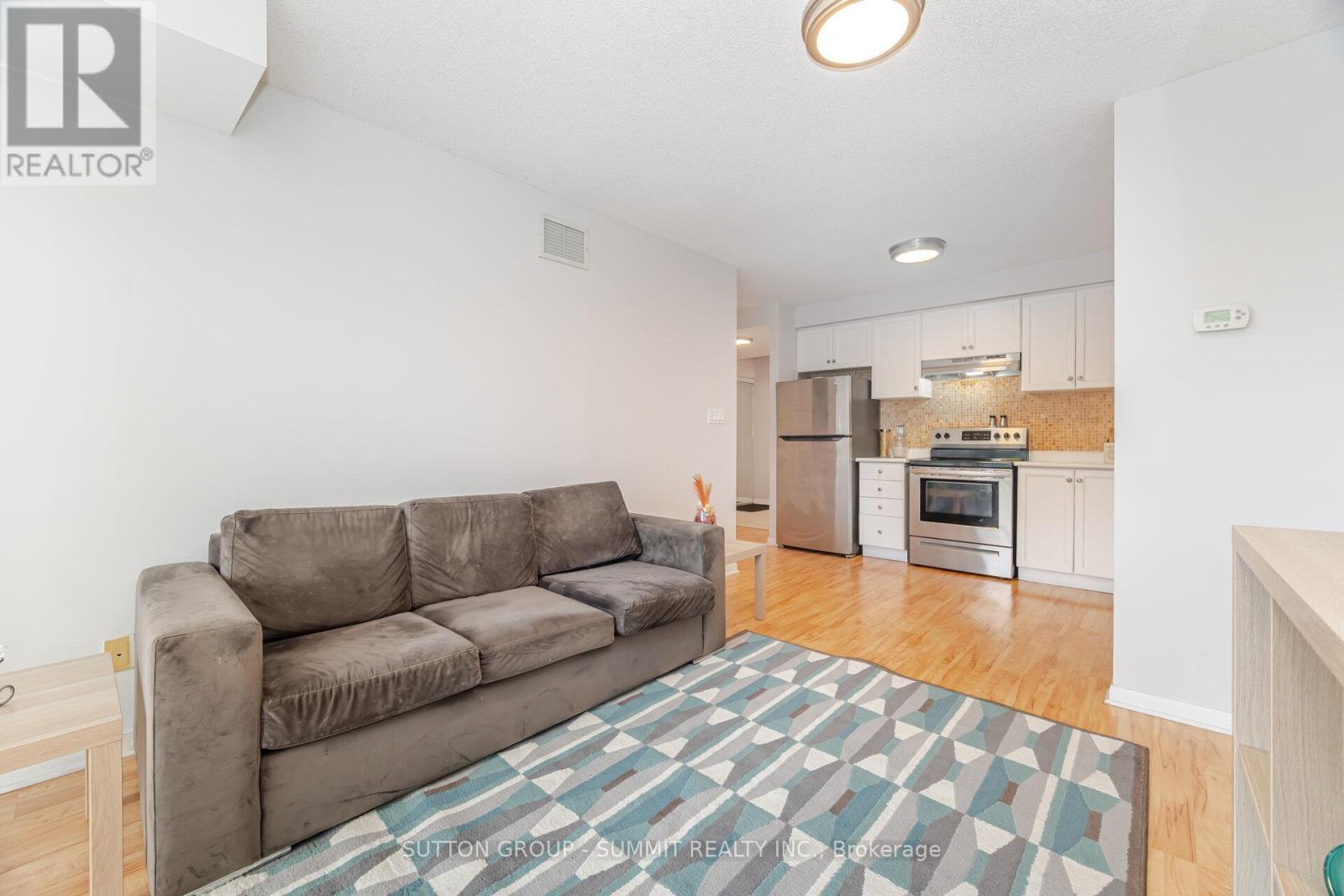 401 - 2464 Weston Road, Toronto, Ontario  M9N 0A2 - Photo 17 - W12480083