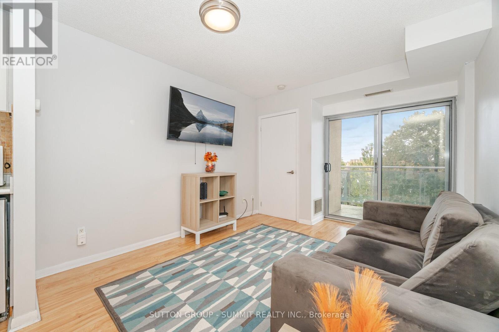 401 - 2464 Weston Road, Toronto, Ontario  M9N 0A2 - Photo 19 - W12480083