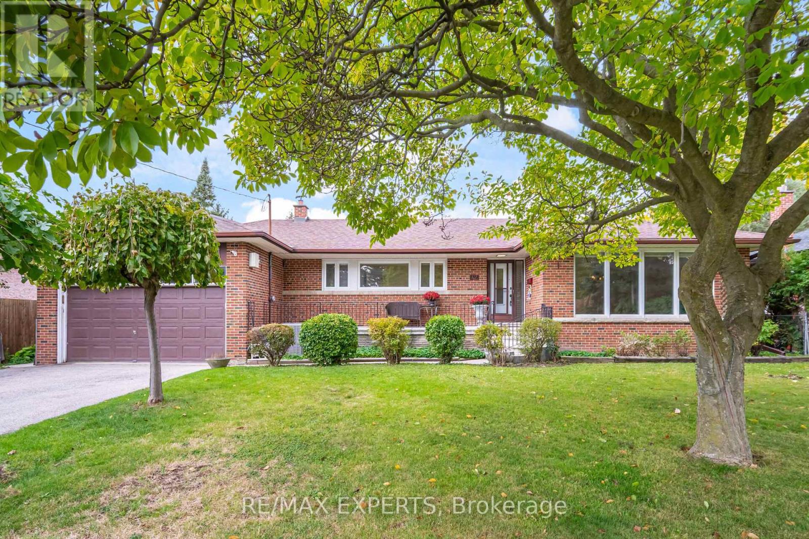 42 COWLEY AVENUE, Toronto, Ontario