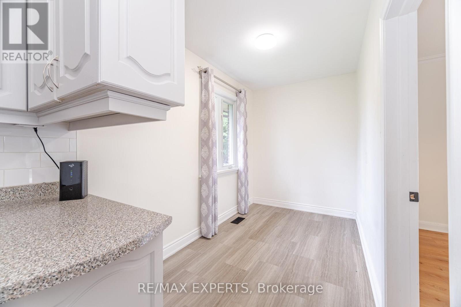 42 Cowley Avenue, Toronto, Ontario  M8B 2E3 - Photo 13 - W12480086